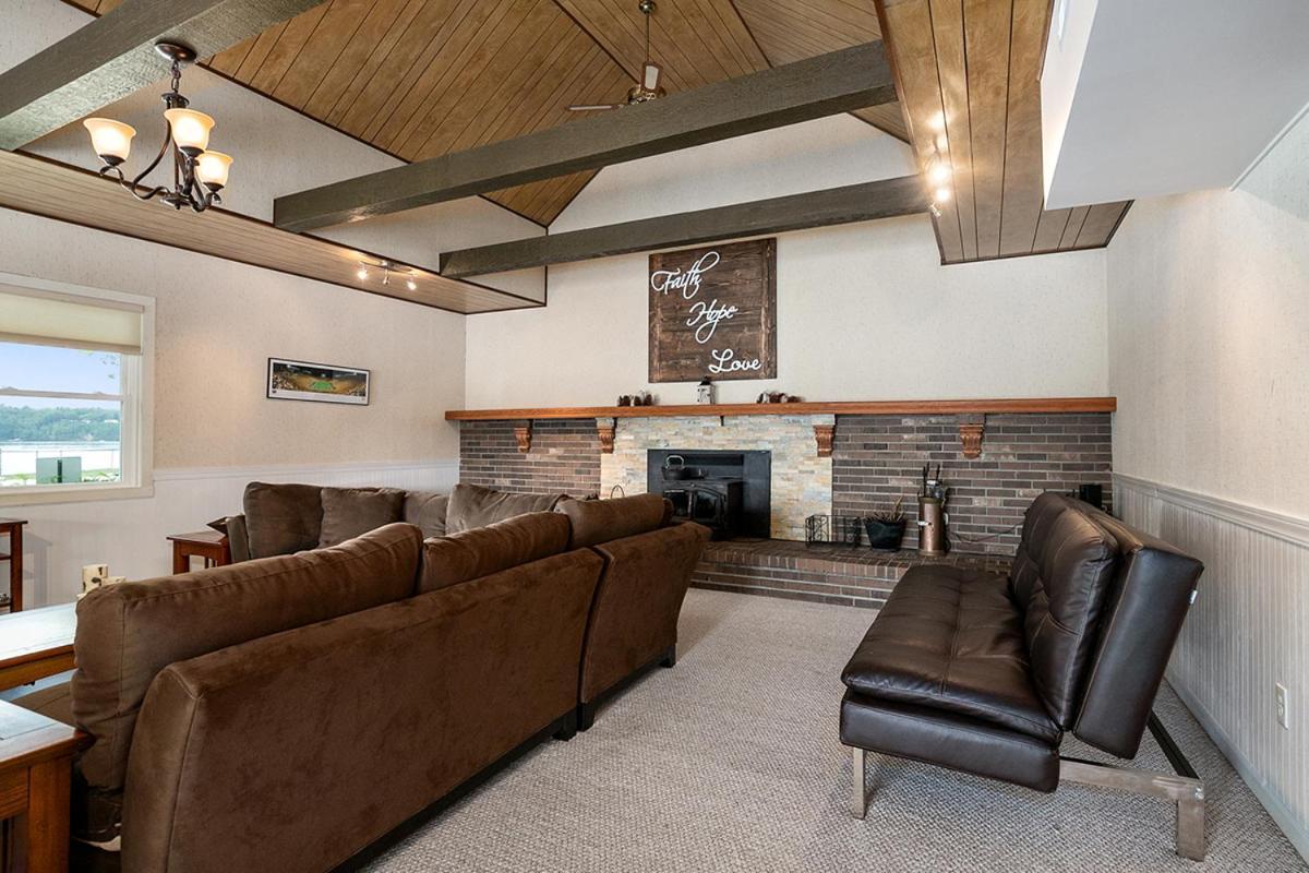 Lakeside Getaway With Dock, Firepit, Grill Newaygo Exterior foto